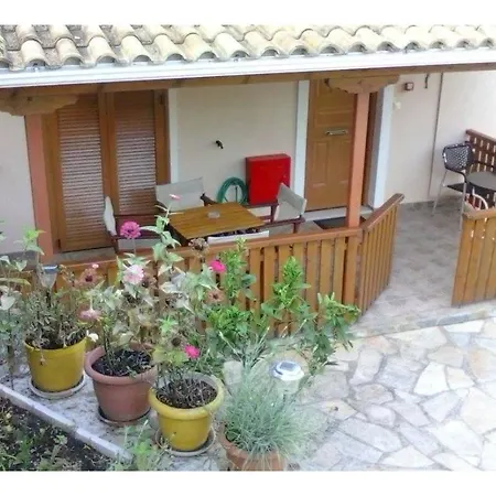 Stathis B Apartamento